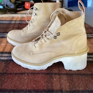 SOREL Women's Beige Suede HiLine Hiking Boots Size 8